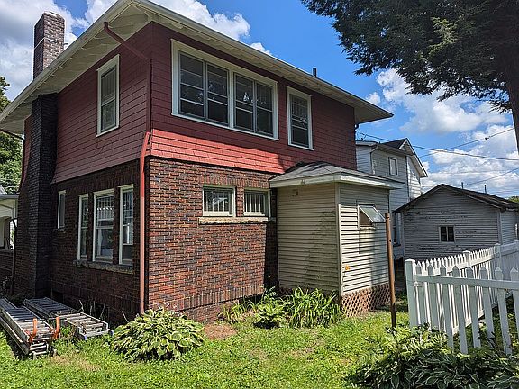 3rd image of 16 College Ave