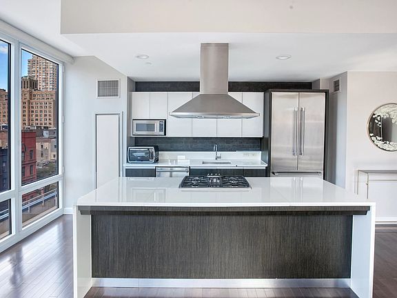 3rd image of 247 W 46th St #603