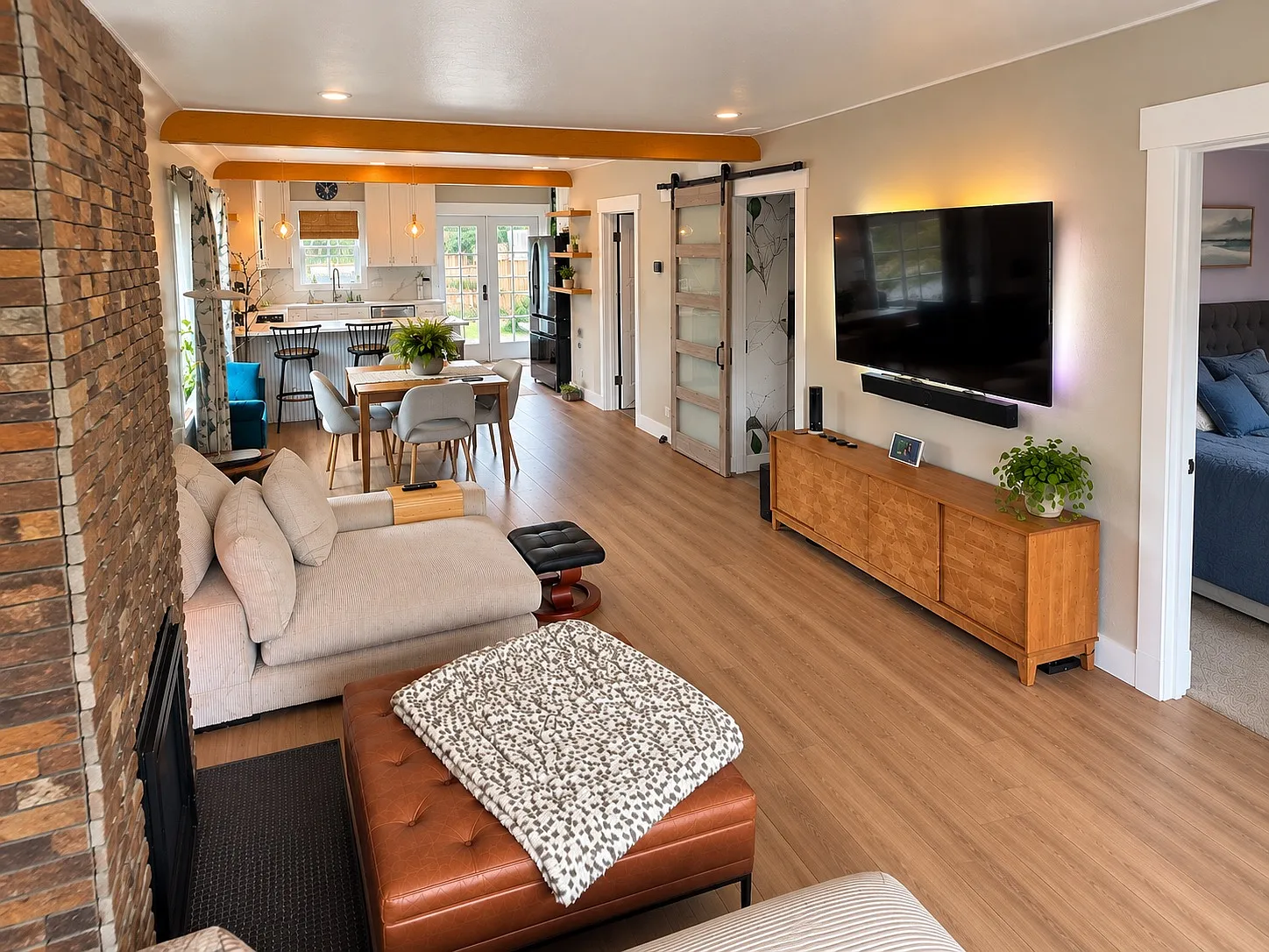 2 bed, 1000 sqft, $3,250 — Photo 3