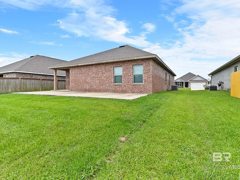 1710 Grouse St — Photo 64