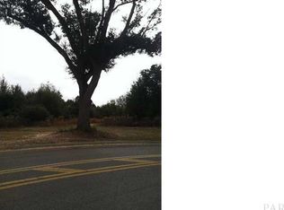 2010 Twelve Oaks Dr, Milton, FL 32571