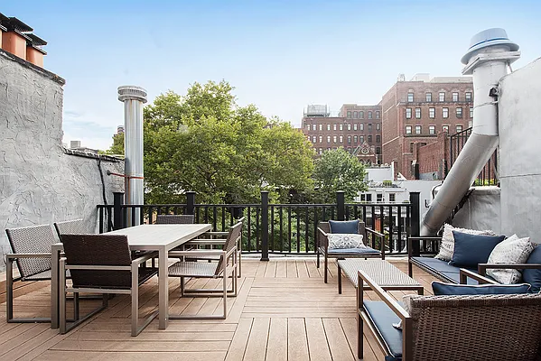 Rented by R New York | media 13