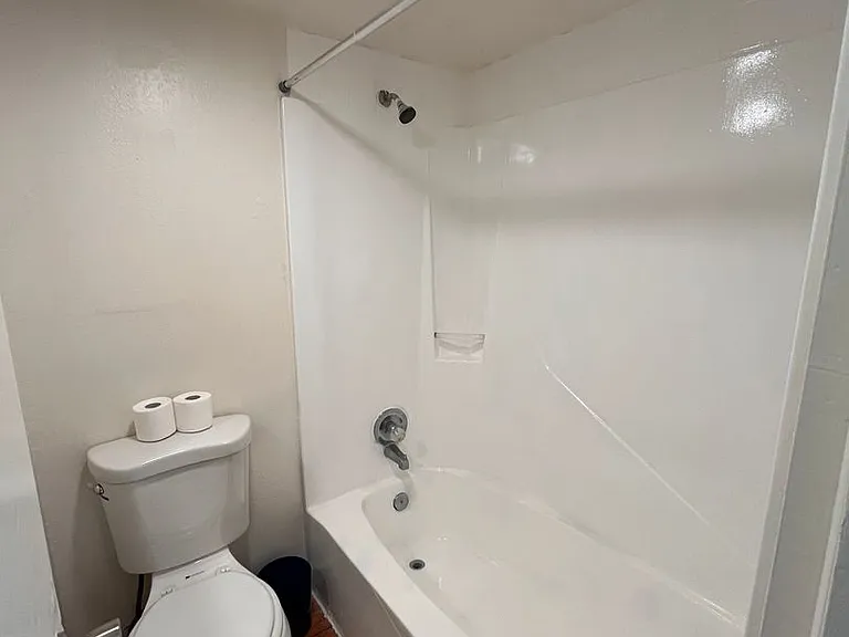 2000 N Camino Serna — Photo 12