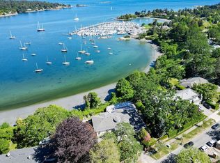 3565 Beach Dr, Oak Bay, BC V8R 6M6