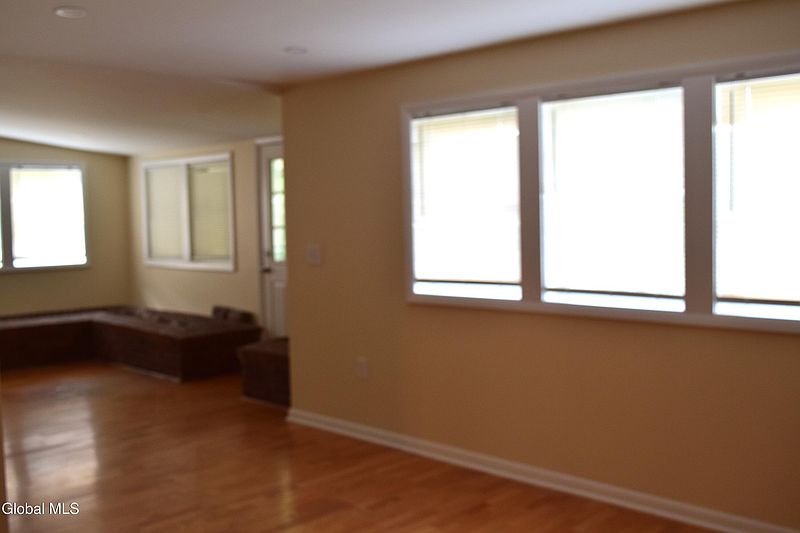 5th image of 38 Marconi Drive
