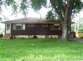 1418 Woodhill Rd, Burnsville, MN 55337