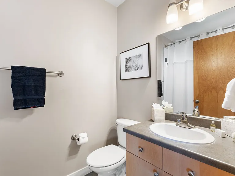 316 Broadway Blvd NE — Photo 24