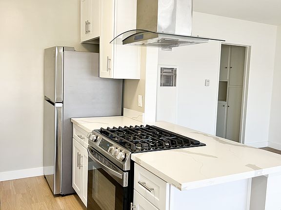 4th image of 1724 Butler Ave APT 7