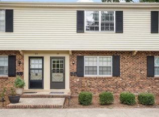 1002 Willow Dr APT 19, Chapel Hill, NC 27514