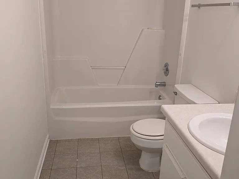 107 E Fontana Cir — Photo 3