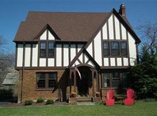 3287 Ingleside Rd, Shaker Heights, OH 44122