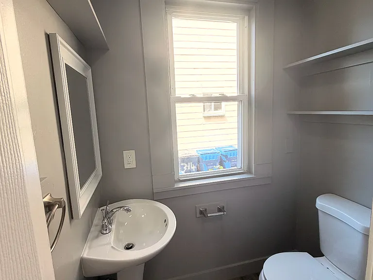 310 Howard Ave #1 — Photo 9