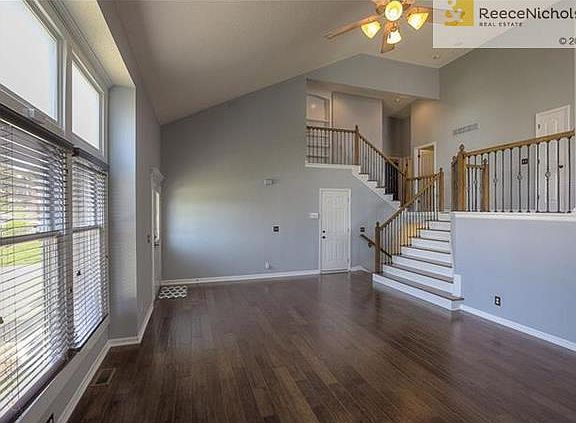 4th image of 22407 W 45th St