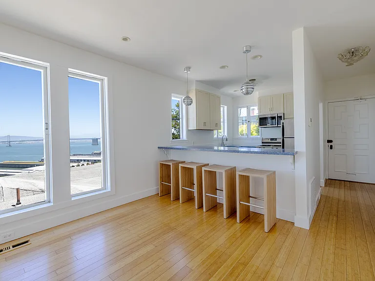 348 Greenwich St — Photo 5