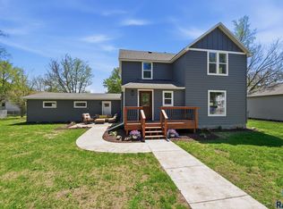 446 E 2nd St, Parker, SD 57053