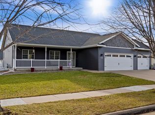 904 Deerfield St, Holmen, WI 54636