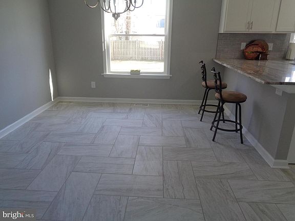 5th image of 314 Stoney Brook Ln