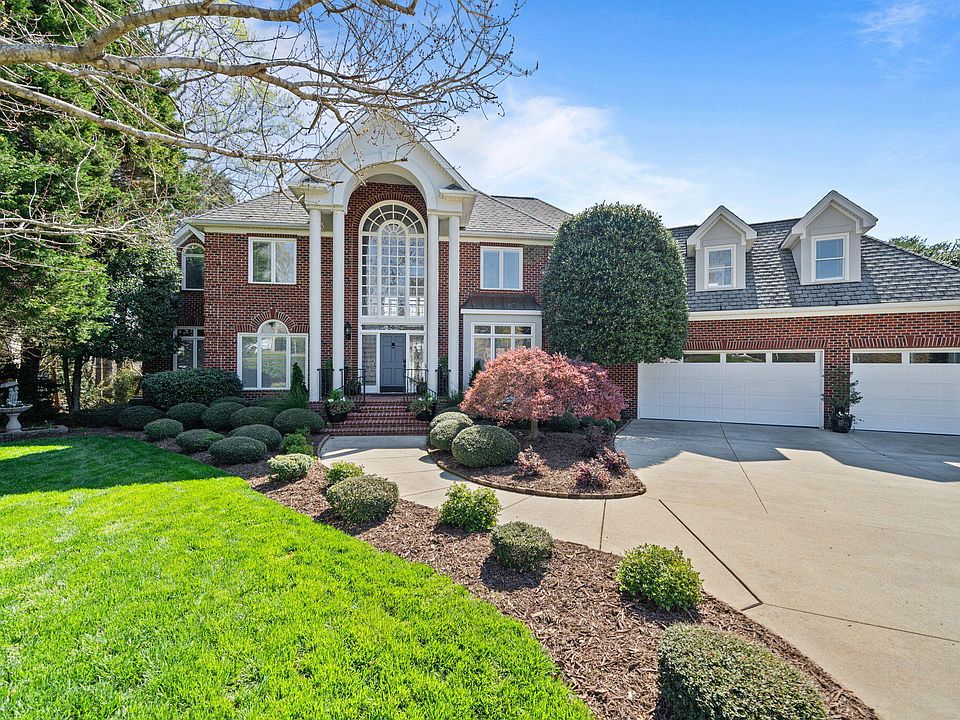 1st image of 315 Pebble Beach Dr