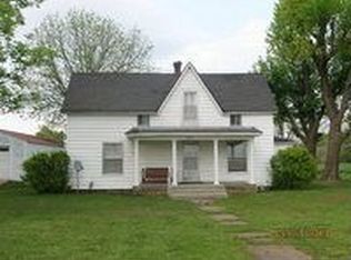 309 E 7th St, Cassville, MO 65625