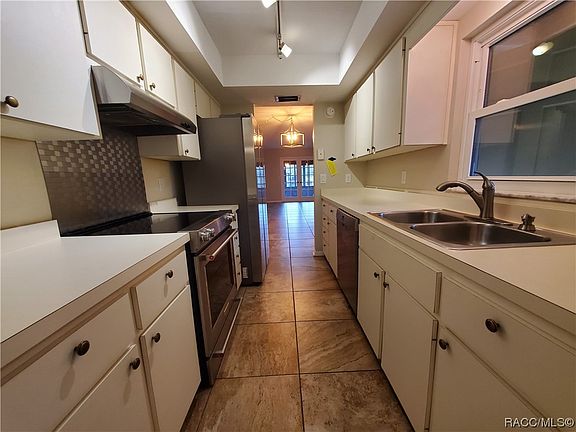 3rd image of 385 E Hartford St APT 1A