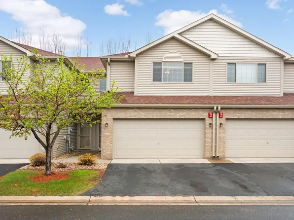 127 Stallion Ln, Lino Lakes, MN 55014
