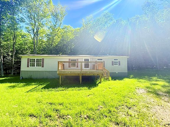 2nd image of 132 Hemlock Ln