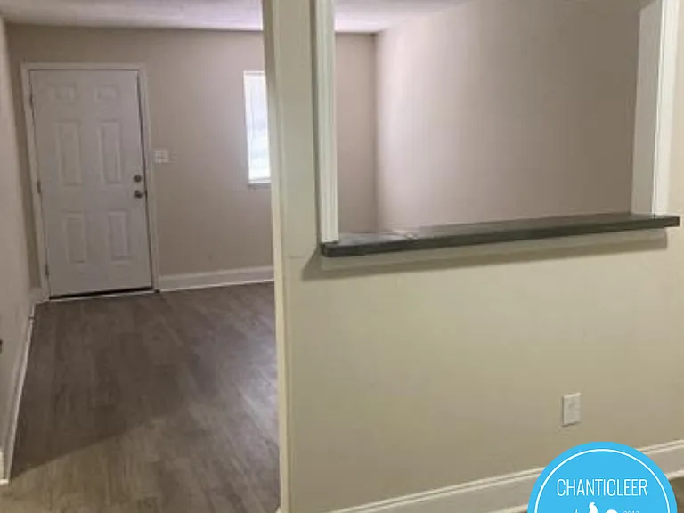 115 Florence St #7 — Photo 7