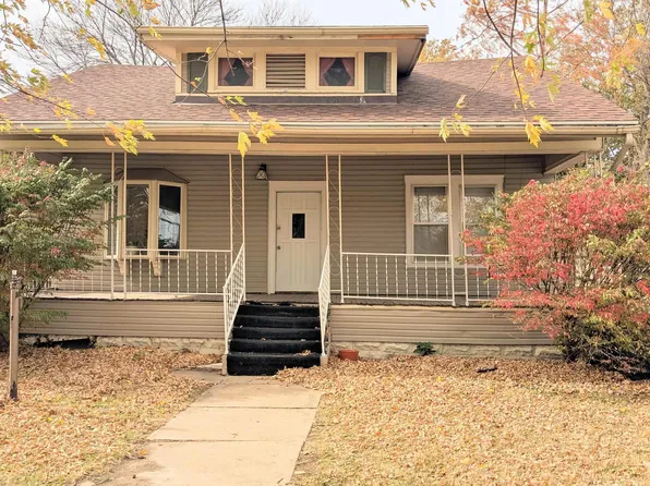 829 Sylvan St, Emporia, KS 66801