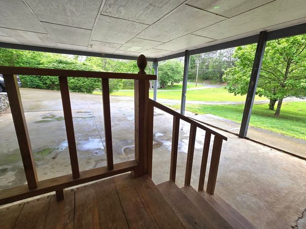 1969 E Wolf Valley Rd, Heiskell, TN 37754