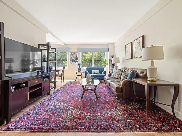 10 Plaza St E APT 3J, Brooklyn, NY 11238