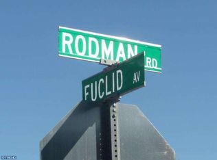 911 Rodman Rd, Wilmington, DE 19809