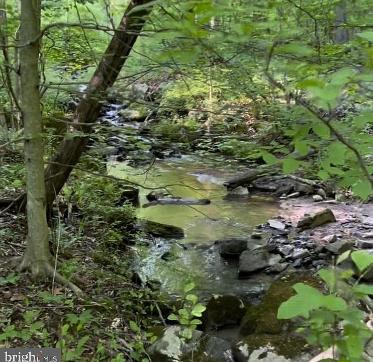 2nd image of 3 Hardscrabble Rd