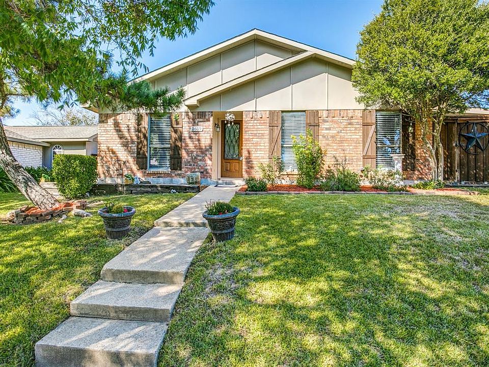 1st image of 2609 Cedar Elm Ln