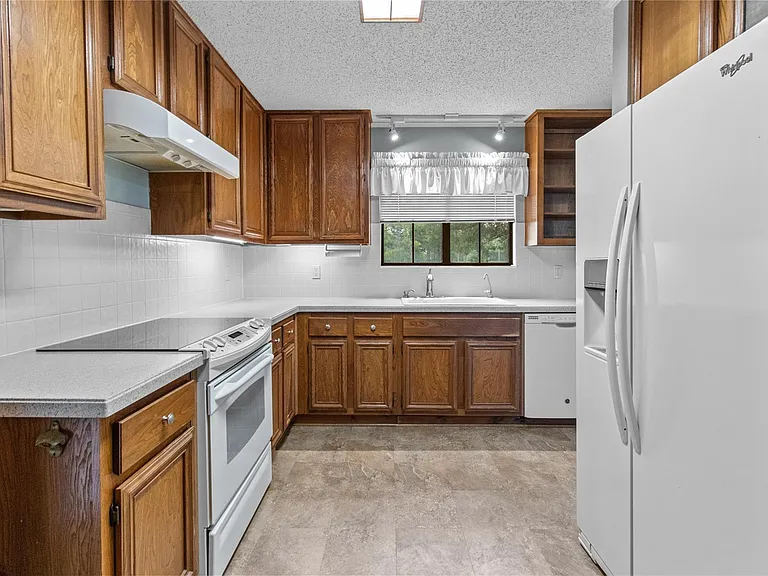 4848 Wickwillow Ln — Photo 13