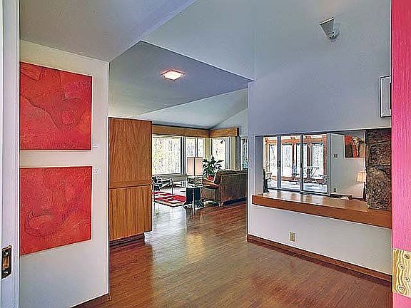 Entrance pre-renovation