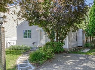 20 Cranston Ave, Shelton, CT 06484