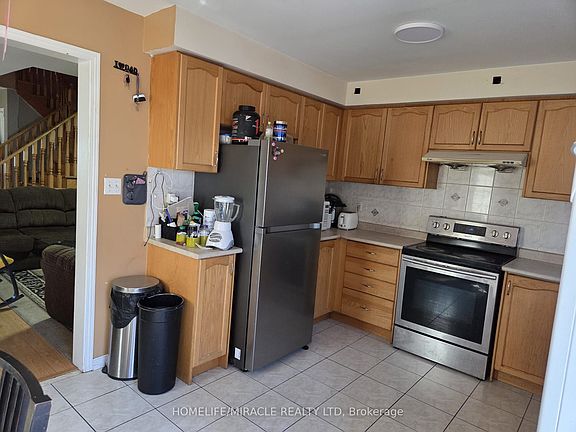 3rd image of 62 Skylar Cir