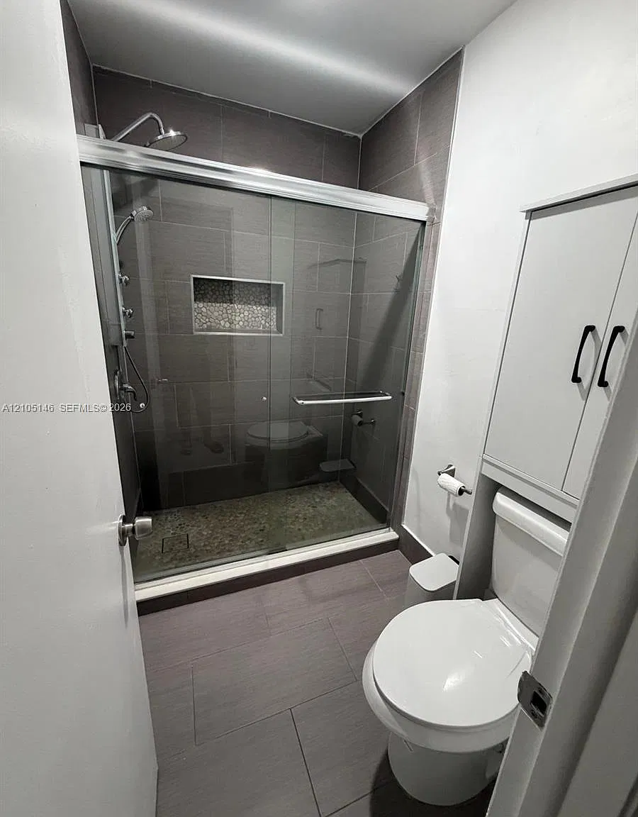 1 bed, 1.0 bath, $1,800 — Photo 4