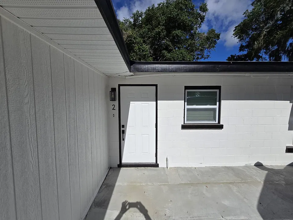 416 W Ianthe St #2