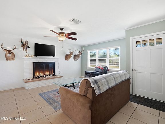 3rd image of 6600 Baker Rd