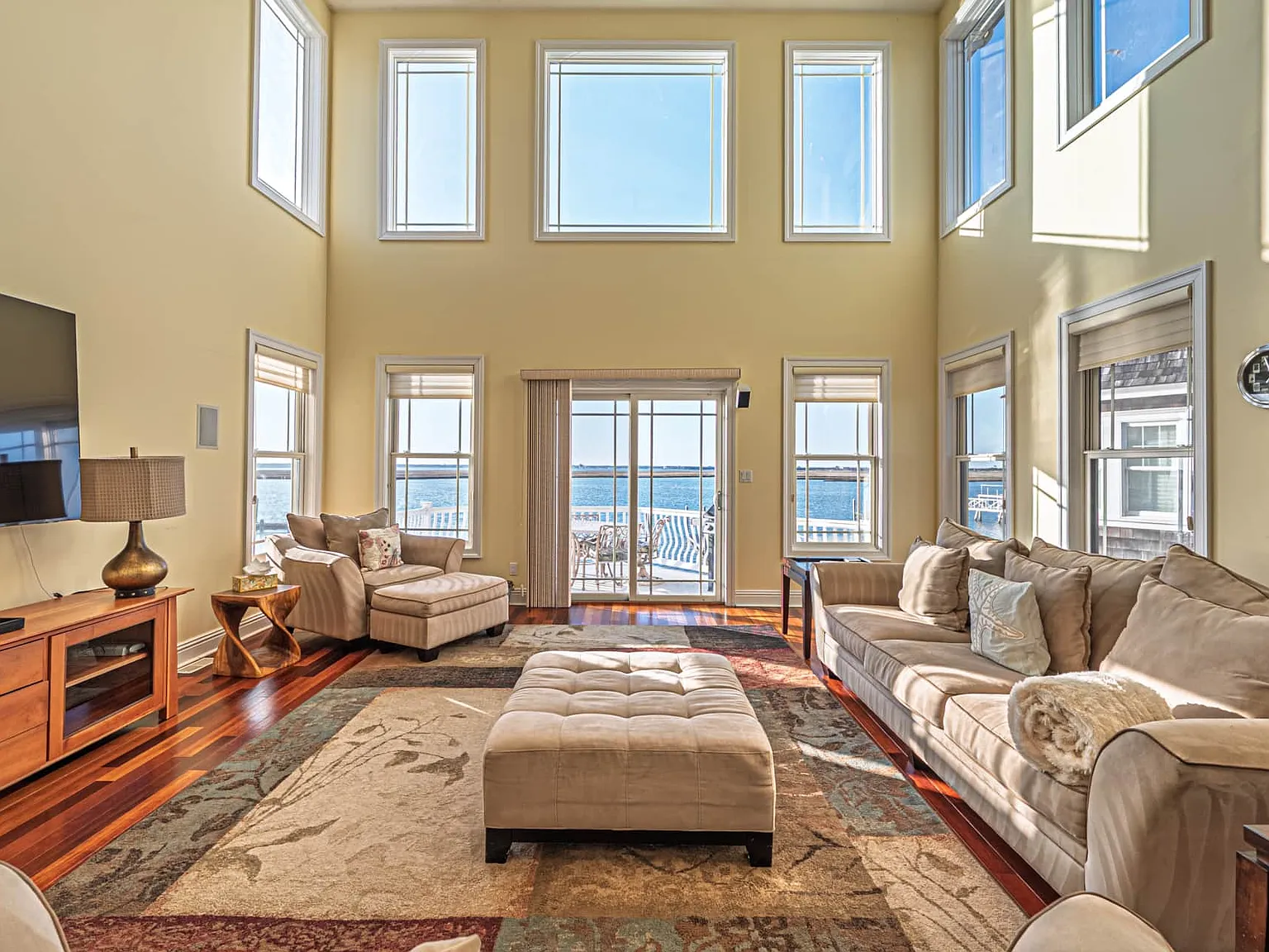6 bed, $50,000 — Photo 2