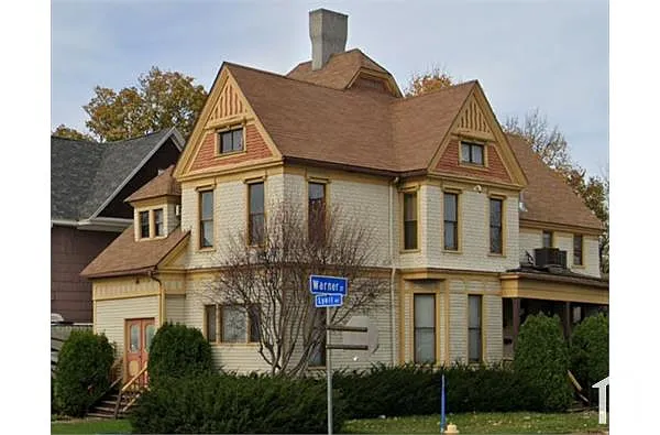 Photo 2 of 10 - 546 Lyell Ave #3 - Rochester, NY Building Photo - 546 Lyell Ave #3