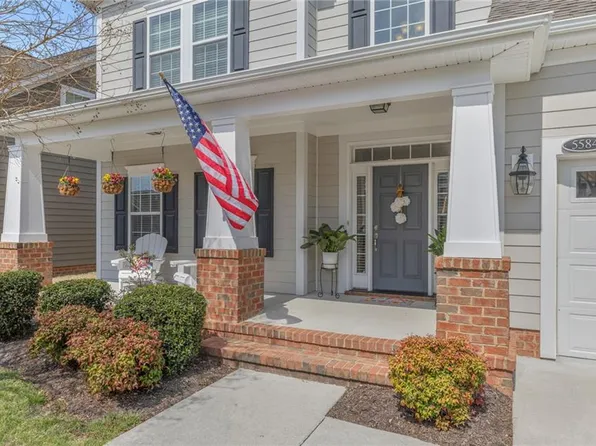 5584 Memorial Dr, Virginia Beach, VA 23455