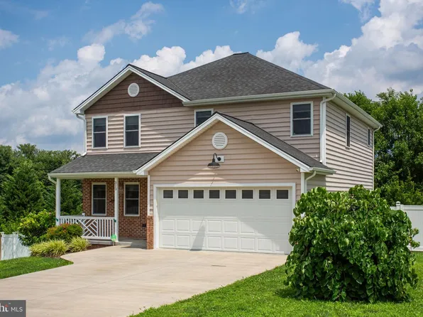 315 Rustic Ave, Broadway, VA 22815
