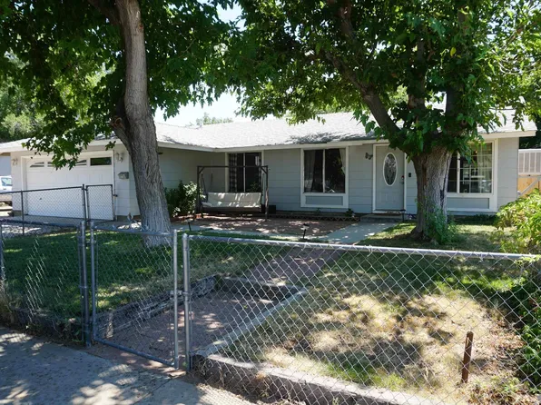 901 Pat Ln, Carson City, NV 89701