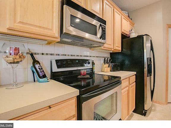 4th image of 12130 Vermillion St NE Unit D