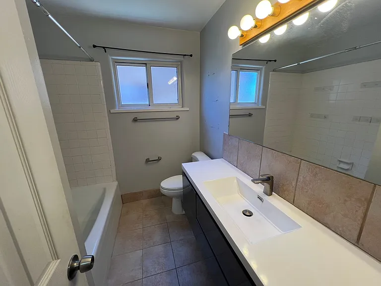 1109 Chama St NE — Photo 11