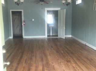 609 W Main St, Fredericksburg, TX 78624