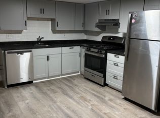 372 Union St #1, Franklin, MA 02038