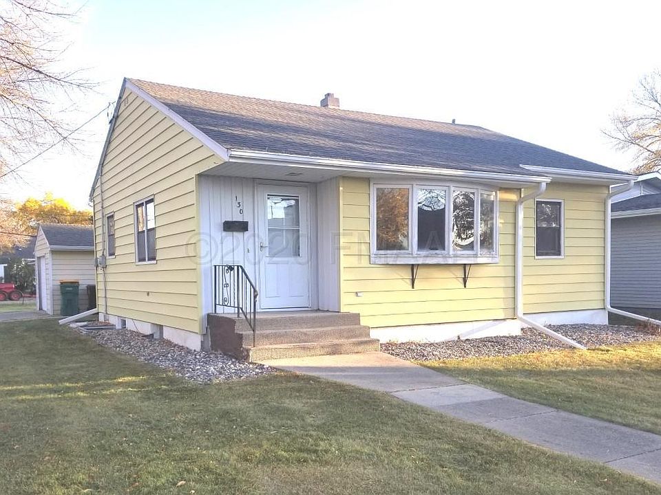 1st image of 130 6th Ave W